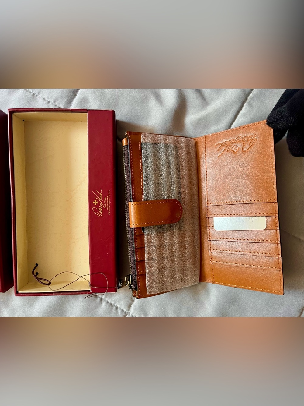 Patricia Nash NWT NAZARI Bifold Wallet in Cognac Color Full Grain Tooled Leather - Picture 6 of 12